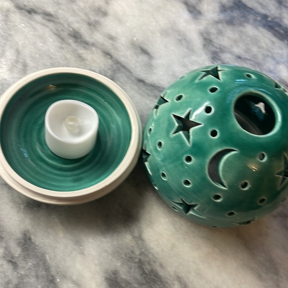Blue room pottery star and moon candle holder - Picture 2 of 3